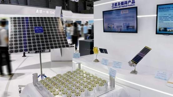 国内外高校赛艇队竞技X9高校院所联盟第五届赛艇联赛第二站