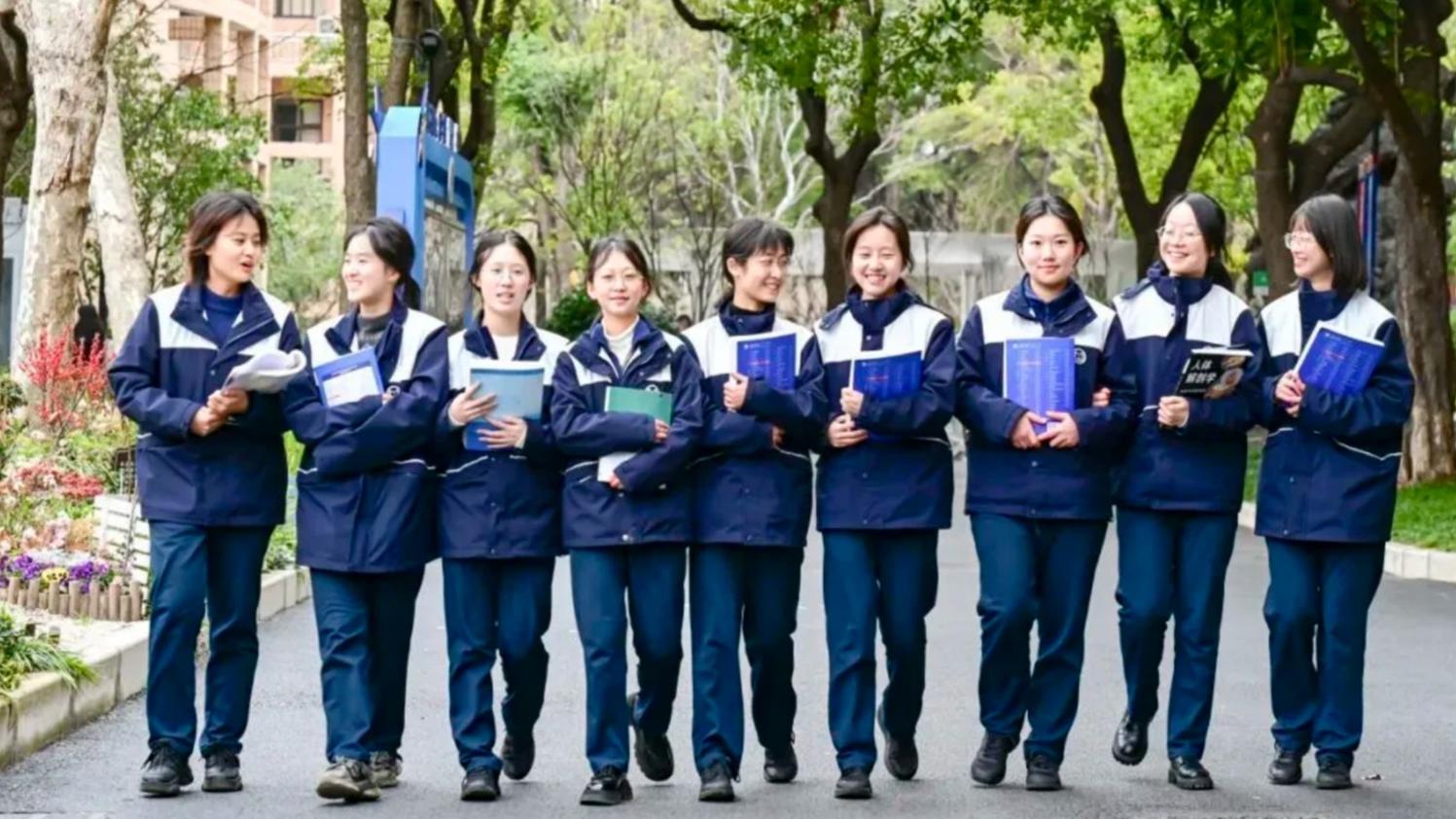 虞书欣演长剧导短剧